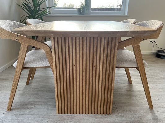 Fjord Bodena – Massivt Eike Spisebord